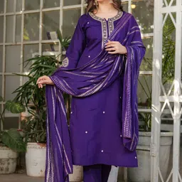 ZAIERRA Women Ethnic Motifs Embroidered Chanderi Silk Kurta With Trousers & With Dupatta image 5