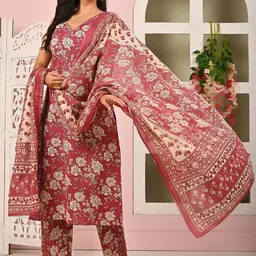 Nayo Women Floral Printed Pure Cotton Kurta with Trouser & Dupatta image 4