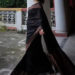 clotheva Ethnic Motifs Zari Saree With Blouse Piece image 3