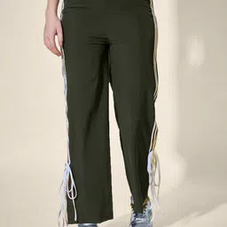 QIOA Women Relaxed High-Rise Wrinkle Free Cargos Trousers-image-48
