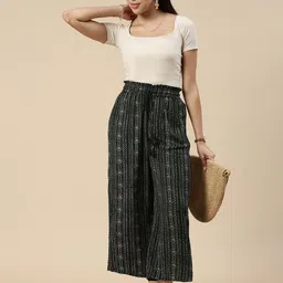 De Moza Women Floral Printed Wide Leg Regular Palazzos image 3