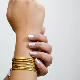 GMM Luxe Women Cuff Bracelet image 4