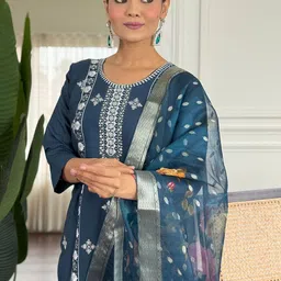 BAESD Women Ethnic Motifs Embroidered Kurta with Trousers & Dupatta image 3