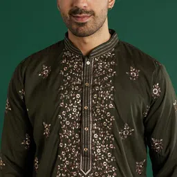 KALKI Fashion Men Ethnic Motifs Embroidered Regular Thread Work Kurta with Pyjamas image 5