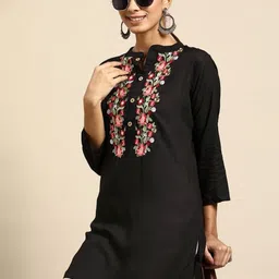 BAESD Floral Embroidered Mandarin Collar Top image 4