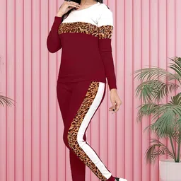 de trendz Printed Women Track Suit image 4