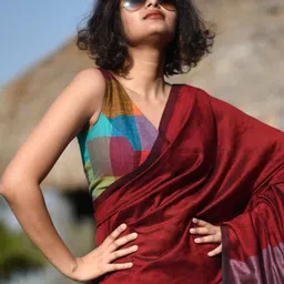 Suta Multi-Coloured Checkered Cotton Saree Blouse-picture-10