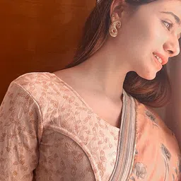 Bindigasm's Advi Printed Stretchable Jacquard Saree Blouse-picture-28