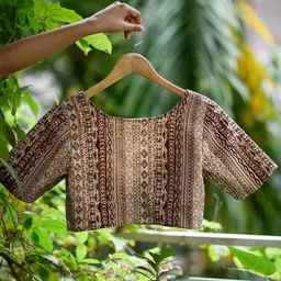 Suta Beige Handblock Print Cotton Saree Blouse image 3