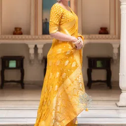 BAESD Ethnic Motifs Zari Silk Blend Saree image 3