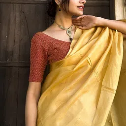 Bindigasm's Advi Woven Design Jacquard Stretchable Readymade Saree Blouse image 4