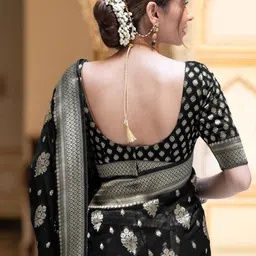 BAESD Floral Zari Silk Blend Saree image 5