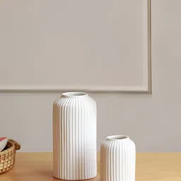 ArteCasa White 2 Pieces Ceramic Ribbed Flower Vases image 4