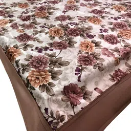 BIGGER FISH Beige 4-Seater Table Cover image 4