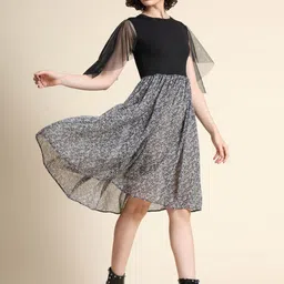 BAESD Floral Print Flared Sleeve Fit & Flare Dress-picture-35