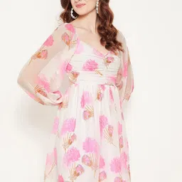 Bitterlime Floral Printed Flared Sleeve Georgette Fit & Flare Dress image 3