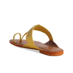 ERIDANI Embellished Kolhapuri One Toe Flats image 2