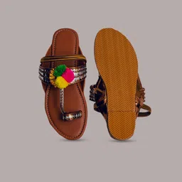 LIL PITAARA Girls Tan Printed Ethnic One Toe Flats image 3