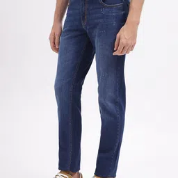 LINDBERGH Men Tapered Fit Clean Look Light Fade Stretchable Jeans image 4