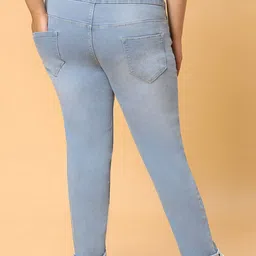 HJ HASASI Women Slim Fit High-Rise Light Fade Stretchable Jeans image 4