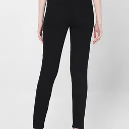 Vero Moda Women Skinny Fit High-Rise Clean Look Stretchable Jeans image 4