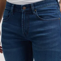 Pepe Jeans Men Vapour Slim Fit Mid Rise Light Fade Stretchable Jeans image 2