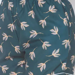 FashionRack Women Green & White 2 Printed Lounge Shorts image 2