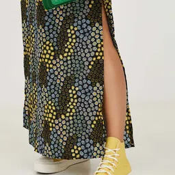 Styli Women Black and Green Puff Sleeves Floral Print A-Line Maxi Dress with Side Slit image 5