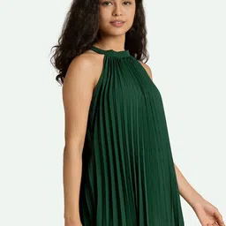 AASK Women Green Regular Crepe Top image 2