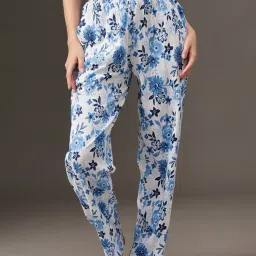 Clovia Cotton Floral Printed Lounge Pyjama with Pocket-picture-18