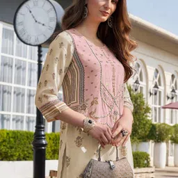 Label Khoj Floral Printed Round Neck Linen Kurta With Trouser image 4