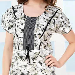 TRUNDZ Women Abstract Printed Regular Maxi Nightdress image 4