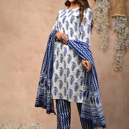 POSHART FASHION AS UNIQUE AS YOU ARE Floral Printed Pure Cotton Straight Kurta Set image 3