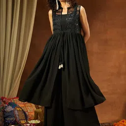 Janasya Women Leheriya Embroidered Pleated Sequinned Kurta with Palazzos image 5