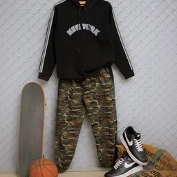 AUSTIVO Printed Hooded Neck Sweatshirt With Trousers-picture-39