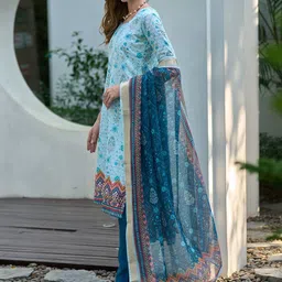 SHREE LAXMINARAYAN EXPORT Floral Printed Thread Work Straight Kurta With Trouser & Dupatta image 3