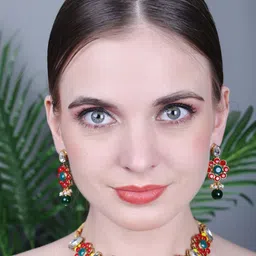 Dhivara Copper-Plated Stone-Studded & Beaded Jewellery Set image 3