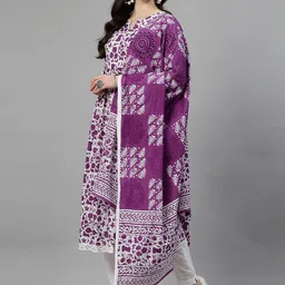 SkyaSia Women Floral Printed Regular Pure Cotton Kurta with Trousers & With Dupatta image 5