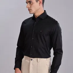Tommy Hilfiger Men Classic Opaque Casual Shirt image 3