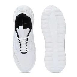 Roadster Men White Solid Sneakers image 2