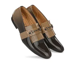 Vellinto Men LUMINOUS Colourblocked Lightweight Comfort Insole Horsebit Loafers image 5