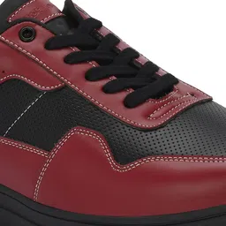 CLOG LONDON Men Colourblocked Sneakers image 3