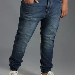 Freeform by High Star Men Plus Size Tapered Fit Mid-Rise Clean Look Pure Cotton Jeans image 4