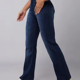 DOLCE CRUDO Outdoor Fun Women Blue Wide Leg Mid-Rise Light Fade Stretchable Jeans-picture-14