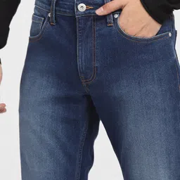 Jack & Jones Men Blue Slim Fit Low-Rise Light Fade Jeans image 5