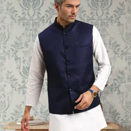rocksy Solid Men Waistcoat image 3
