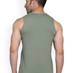 SLOWLORIS Pack Of 2 Printed Combed Cotton Gym Vests VSL26 CMB(CHS LGTGREEN)(PLAIN PEACOCK) image 5