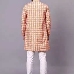 Swegzin Men Geometric Printed Kurta image 4