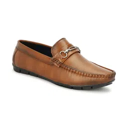 TROTUS Men Textured Loafers image 3