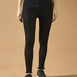 The Roadster Lifestyle Co Women Skinny Fit No Fade Jeans-image-63